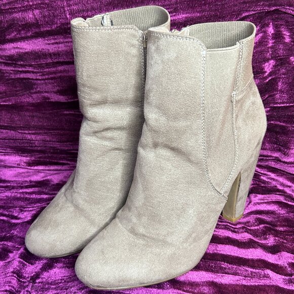 Pink & Pepper Suede Heeled Bootie Size 10 - Picture 4 of 6